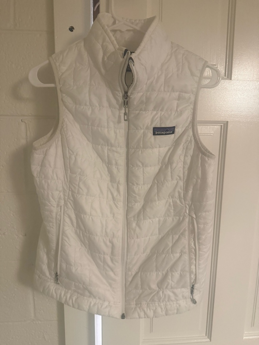 Patagonia Women’s White Quilted Insulated Vest
